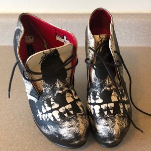 Skull wedge booties